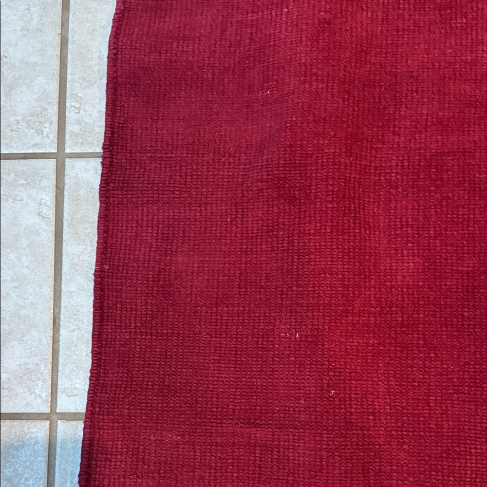Rug Chic Burgundy Red Rug - Picture 10 of 16